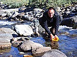Frisches Wasser direkt aus dem Gletscherbach
