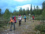 An dieser Stelle treffen wir auf den <a href=http://de.wikipedia.org/wiki/Kungsleden>Kungsleden</a>, der Weg wird deutlich breiter und ist nun kaum mehr zu verfehlen.